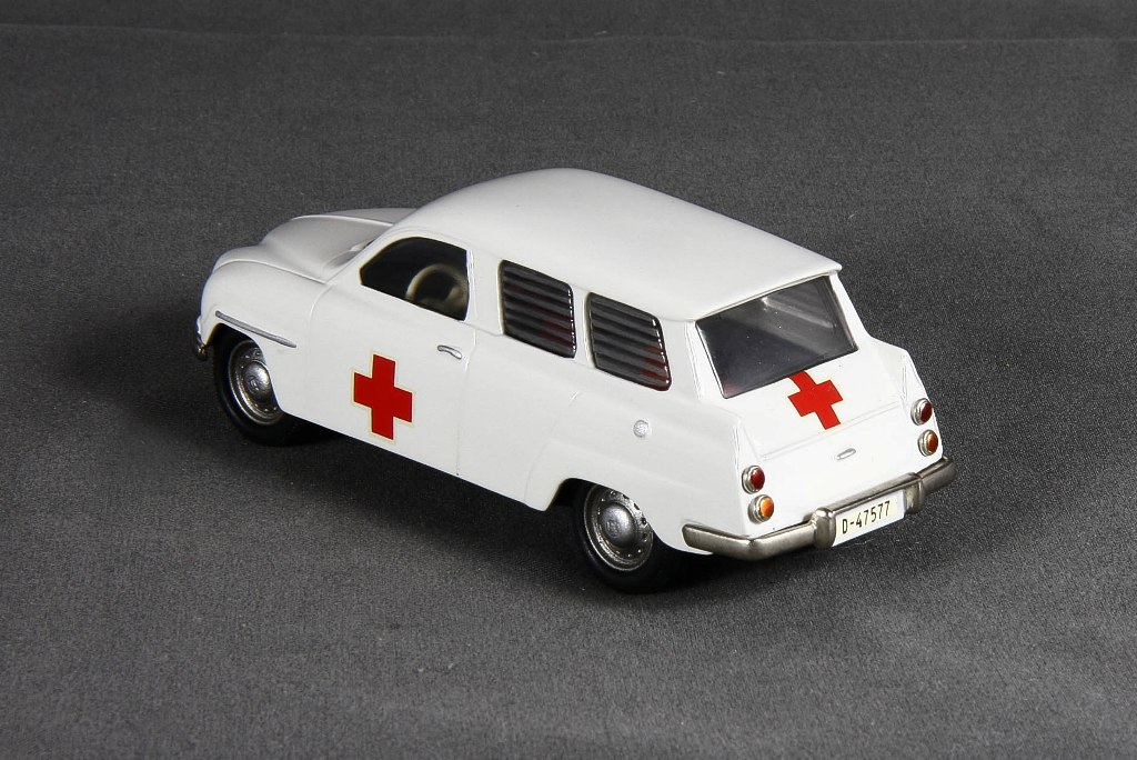 95 - 1960 two-stroke Ambulance Bild 2