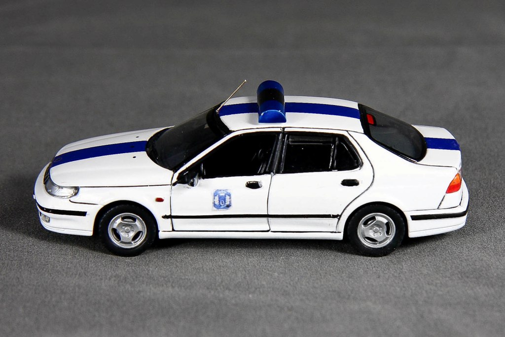 9-5 - 1998 Sedan Police Bild 4