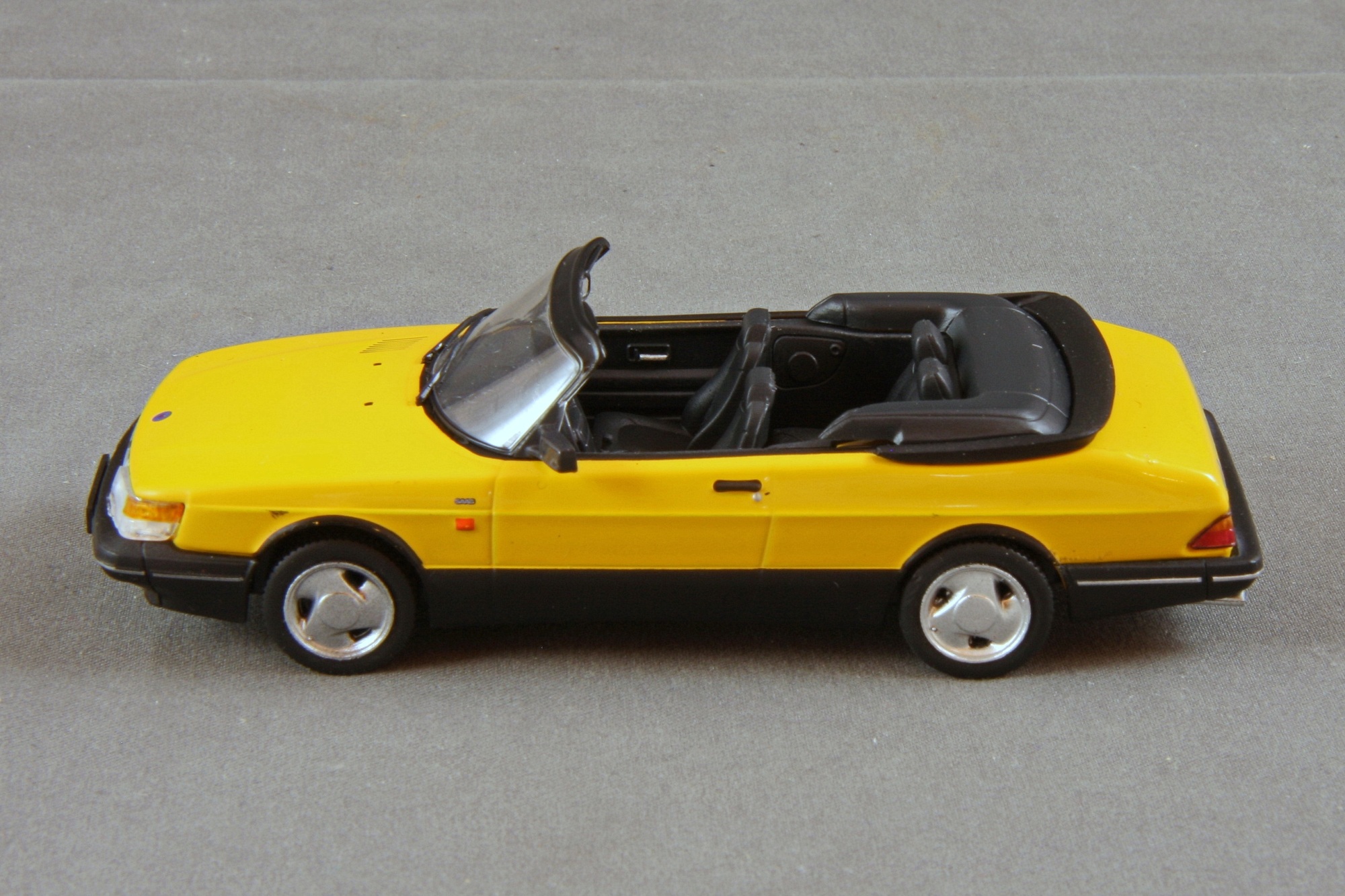 900 - 1991 Cabrio Turbo 16 S Bild 4