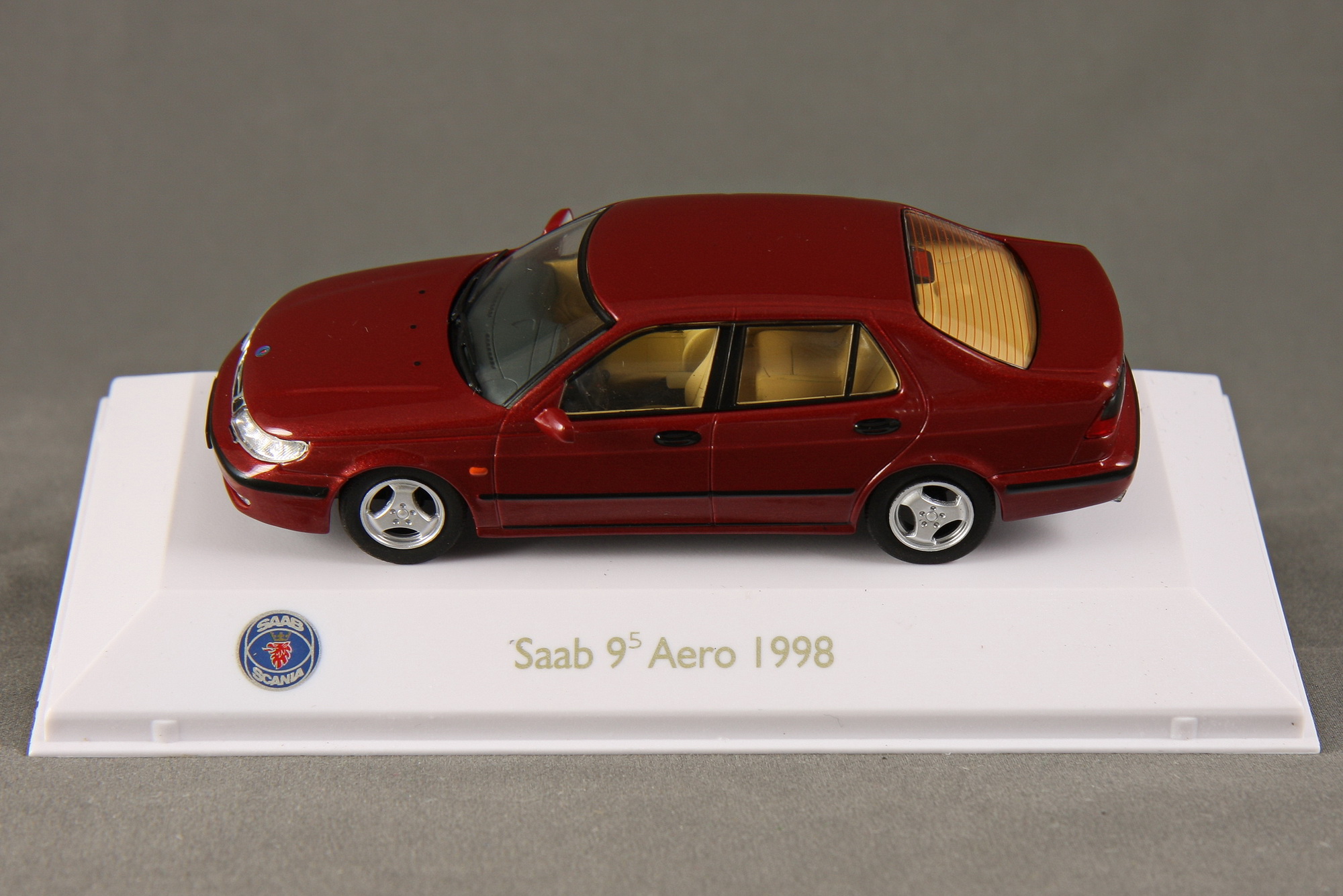 9-5 - 1999 Sedan Aero Bild 8